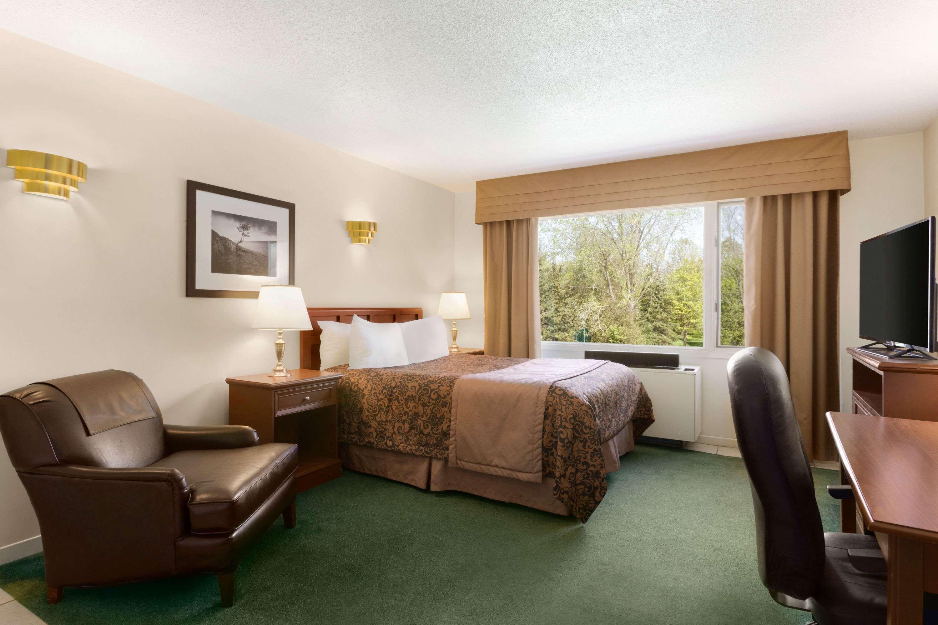 Travelodge By Wyndham Simcoe Eksteriør bilde