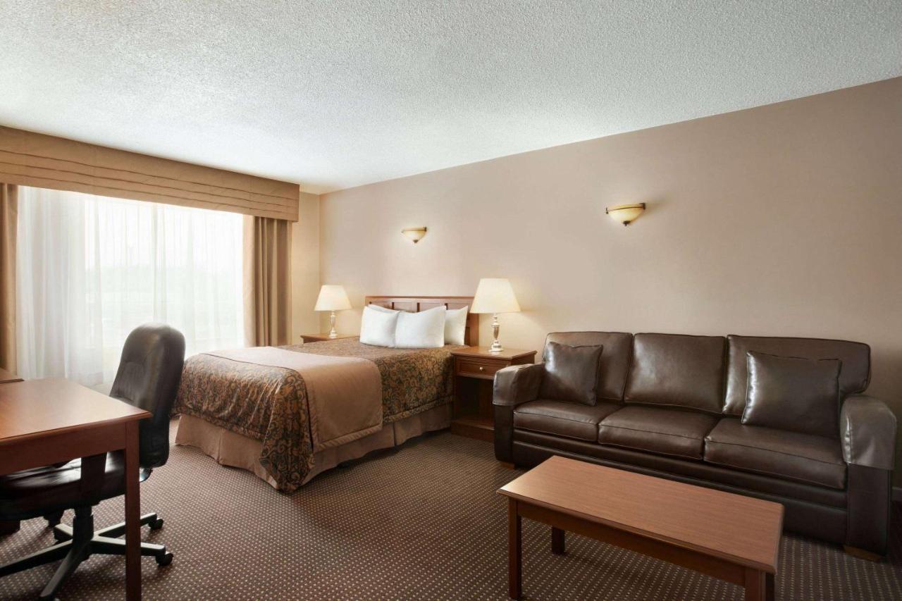 Travelodge By Wyndham Simcoe Eksteriør bilde