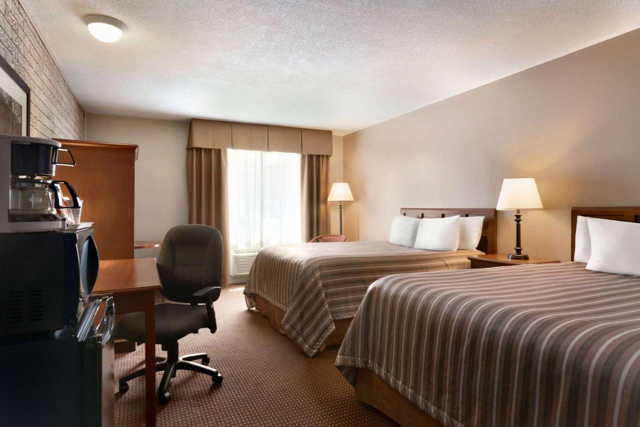 Travelodge By Wyndham Simcoe Eksteriør bilde